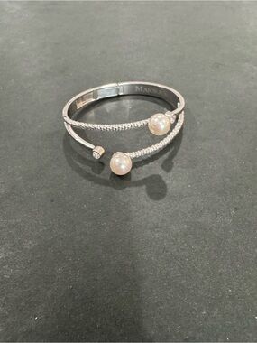 MAJORICA  Silver-Tone  Hinged Pearl Women's Bracelet